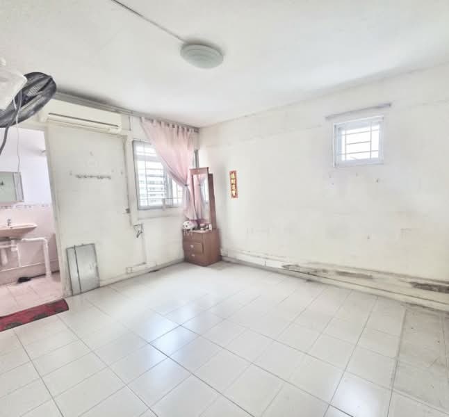 701 Yishun Avenue 5, 701 Yishun Avenue 5, 3 Bedrooms, 990 sqft, HDB Flat For Sale, by Sam Chin, 60246138 - PropertyGuru.com.sg