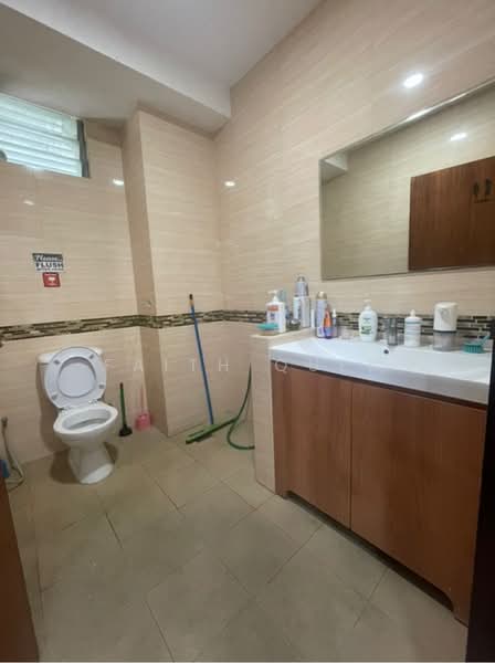 Wcega Tower, 21 Bukit Batok Crescent, 1,001 sqft, Light Industrial (B1) For Sale, by Faith Quek, 60246193 - CommercialGuru.com.sg
