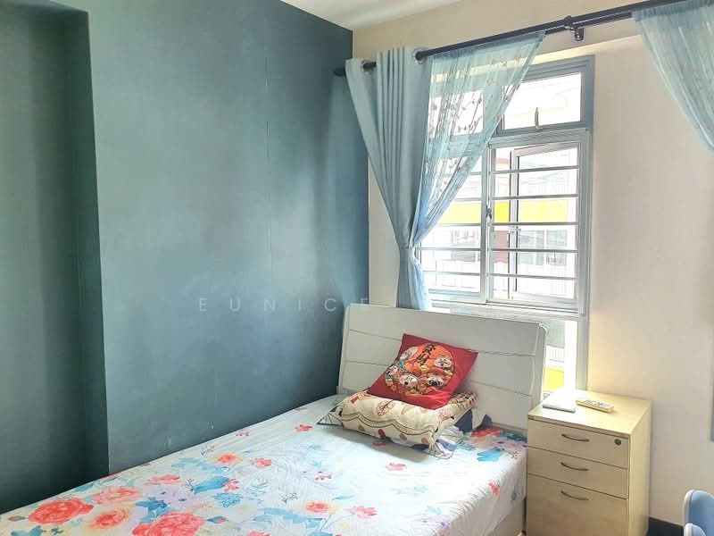 682B Edgedale Plains, 682B Edgedale Plains, 3 Bedrooms, 1,001 sqft, HDB Flat For Sale, by Eunice Teo, 60246286 - PropertyGuru.com.sg