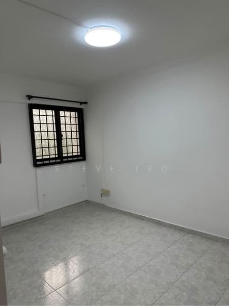 5 Lorong Lew Lian, 5 Lorong Lew Lian, 2 Bedrooms, 688 sqft, HDB Flat For Sale, by Steve Teo, 60246340 - PropertyGuru.com.sg