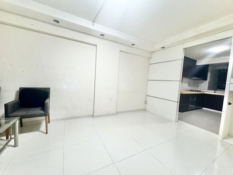 118 Lorong 1 Toa Payoh, 118 Lorong 1 Toa Payoh, 2 Bedrooms, 700 sqft, HDB Flat For Sale, by Silvia Yang, 60246387 - PropertyGuru.com.sg