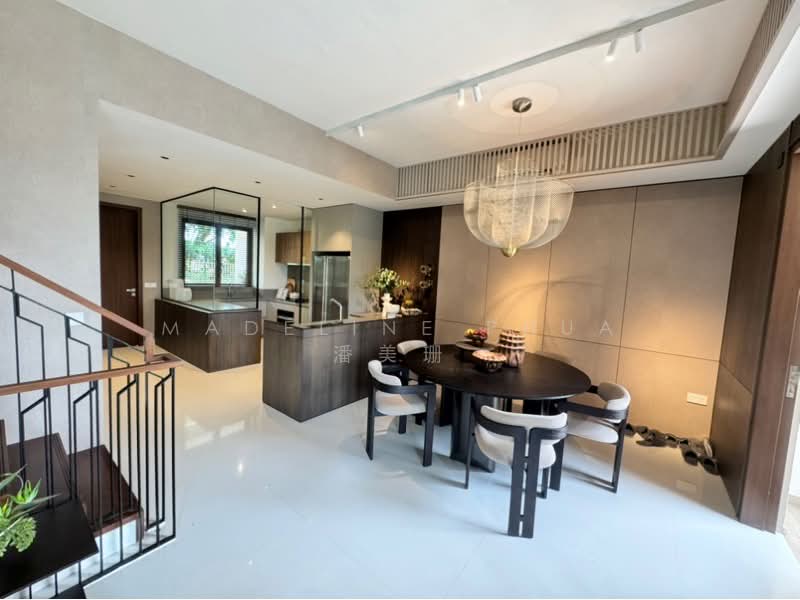 ParkSuites, 18-32 Holland Grove Road, 4 Bedrooms, 3,068 sqft, Condominium For Sale, by Madeline Phua 潘美珊, 60246394 - PropertyGuru.com.sg