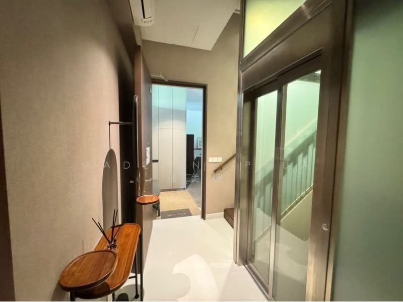 ParkSuites, 18-32 Holland Grove Road, 4 Bedrooms, 3,068 sqft, Condominium For Sale, by Madeline Phua 潘美珊, 60246394 - PropertyGuru.com.sg