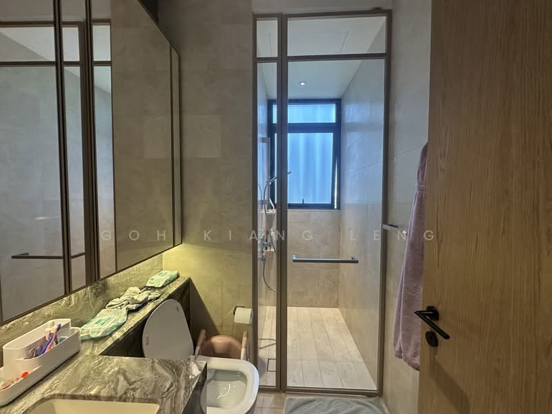 The Avenir, 8 River Valley Close, 3 Bedrooms, 1,528 sqft, Condominium For Sale, by Goh Kiang Leng, 60246406 - Bathroom - PropertyGuru.com.sg