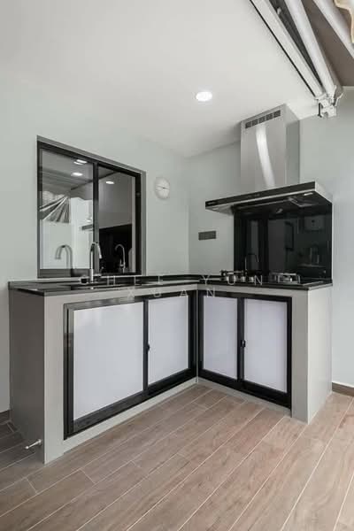 Renovated Master bedroom 2nd floor Landed Terrace at Macpherson, Jalan Gembira, Room Rental, 200 sqft, Terraced House For Rent, by Chee Yun Xuan, 60246427 - PropertyGuru.com.sg