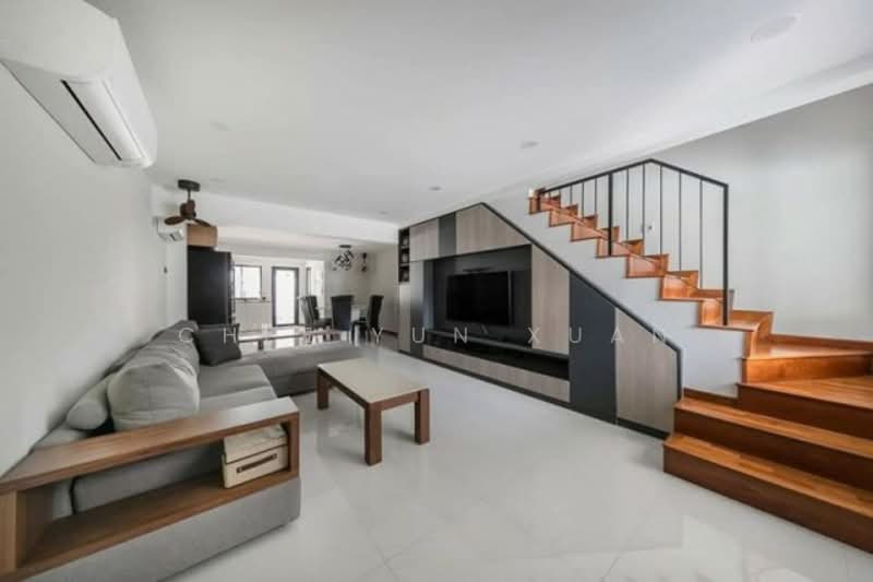 Renovated Master bedroom 2nd floor Landed Terrace at Macpherson, Jalan Gembira, Room Rental, 200 sqft, Terraced House For Rent, by Chee Yun Xuan, 60246427 - PropertyGuru.com.sg