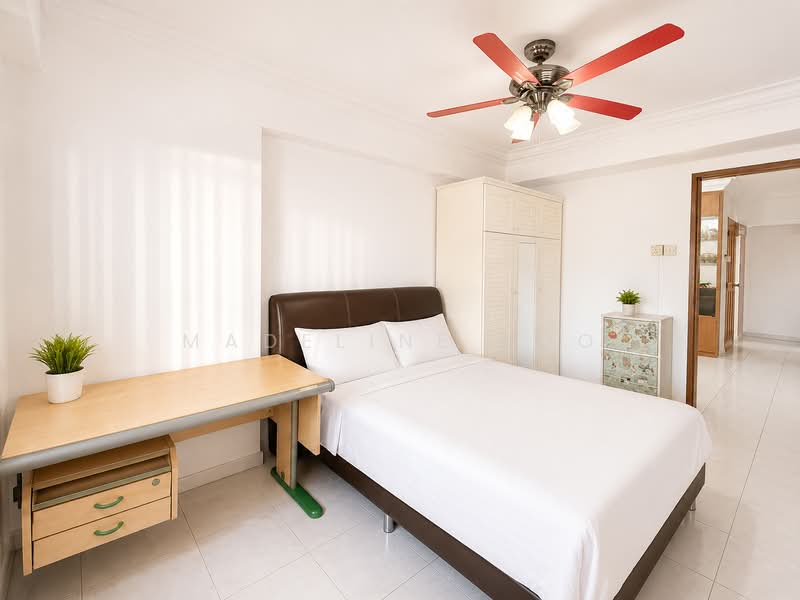523 Woodlands Drive 14, 523 Woodlands Drive 14, 4 Bedrooms, 1,388 sqft, HDB Flat For Sale, by Madeline Koo, 60246442 - Bedroom 1 - PropertyGuru.com.sg