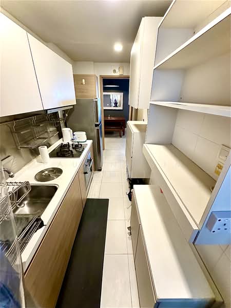 Waterford Residence, 23 Kim Yam Road, 2 Bedrooms, 1,055 sqft, Condominium For Sale, by Pauline Sim (沈梅梅), 60246569 - Kitchen - PropertyGuru.com.sg