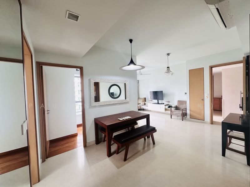 Waterford Residence, 23 Kim Yam Road, 2 Bedrooms, 1,055 sqft, Condominium For Sale, by Pauline Sim (沈梅梅), 60246569 - Living Room - PropertyGuru.com.sg