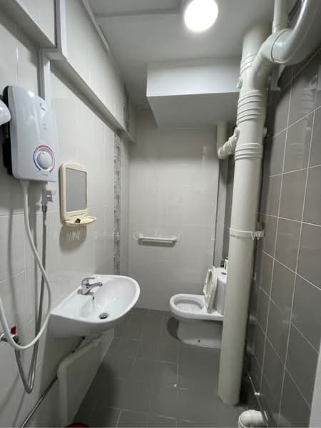 272 Tampines Street 22, 272 Tampines Street 22, 2 Bedrooms, 785 sqft, HDB Flat For Rent, by Anthony Low, 60246719 - PropertyGuru.com.sg