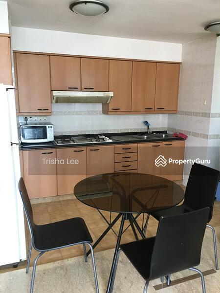 Open Concept Kitchen & Dining Set