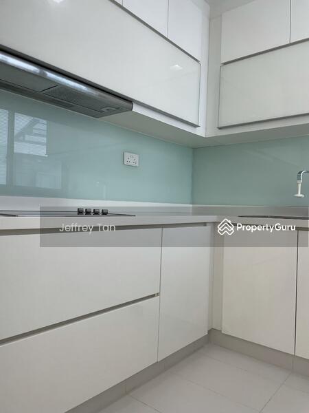 Soleil @ Sinaran, 6 Sinaran Drive, 3 Bedrooms, 1,098 sqft, Condominium For Rent, by Jeffrey Tan, 6389534 - kitchen - PropertyGuru.com.sg