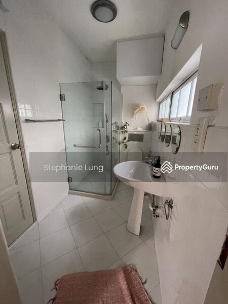 Watten Hill Condo, Watten View, 3 Bedrooms, 2,662 sqft, Condominium For Rent, by Stephanie Lung, 6407424 - Common bathroom upstairs - PropertyGuru.com.sg