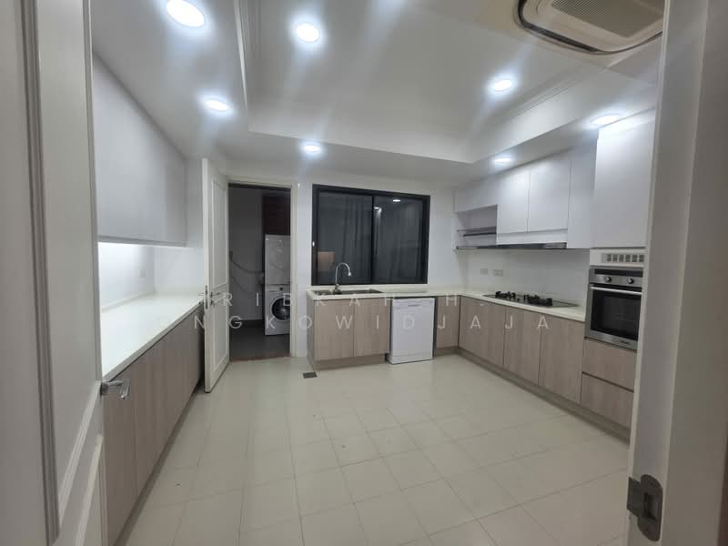 Four Seasons Park, 12 Cuscaden Walk, 6 Bedrooms, 3,821 sqft, Condominium For Rent, by Ribkah H. Ongkowidjaja, 6865930 - PropertyGuru.com.sg
