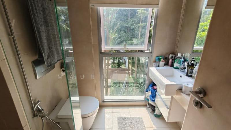Botannia, 29 West Coast Park, Buona Vista / West Coast / Clementi New Town, 2 Bedrooms, 872 sqft, Condominium For Rent, by Maurice Lam, 6922258 - Common Bathroom - PropertyGuru.com.sg