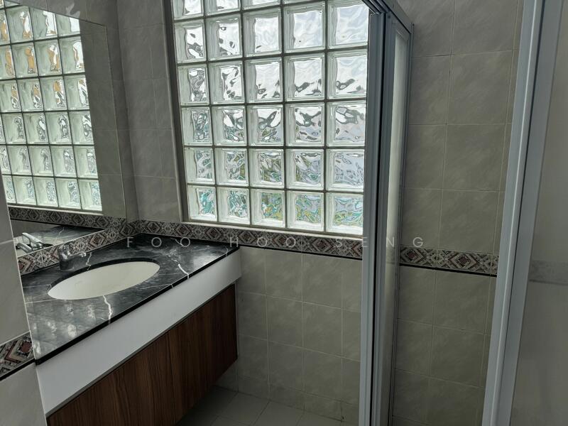 Jujnior Suites attached bath 