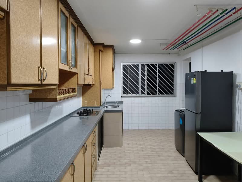 422 Bukit Batok West Avenue 2, 422 Bukit Batok West Avenue 2, 2 Bedrooms, 732 sqft, HDB Flat For Rent, by Kelly Kay, 7360839 - PropertyGuru.com.sg