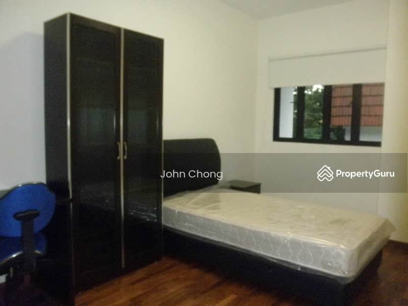 Bedroom 3 (currently unfurnished)
