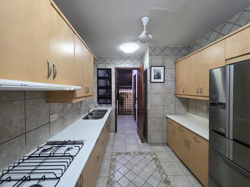 EASTWOOD GREEN, Eastwood Green, Bedok / Upper East Coast, 5 Bedrooms, 3,300 sqft, Semi-Detached House For Rent, by Puran Kaur, 779083 - Kitchen - PropertyGuru.com.sg