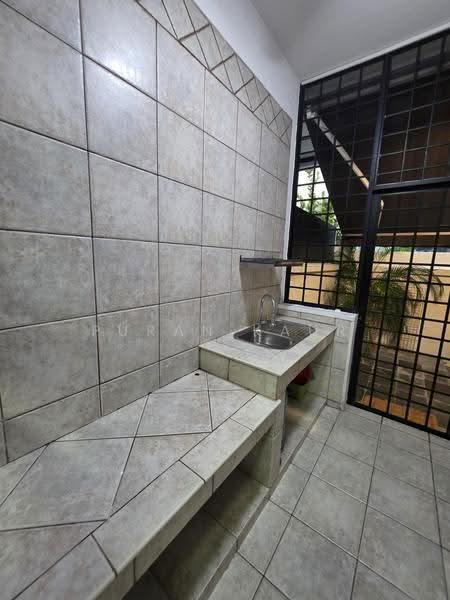 EASTWOOD GREEN, Eastwood Green, Bedok / Upper East Coast, 5 Bedrooms, 3,300 sqft, Semi-Detached House For Rent, by Puran Kaur, 779083 - Wet Kitchen - PropertyGuru.com.sg