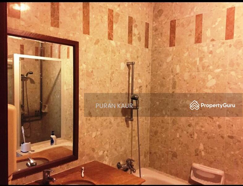 EASTWOOD GREEN, Eastwood Green, Bedok / Upper East Coast, 4 Bedrooms, 3,300 sqft, Semi-Detached House For Rent, by Puran Kaur, 779083 - Bathroom at Masterbedroom - PropertyGuru.com.sg