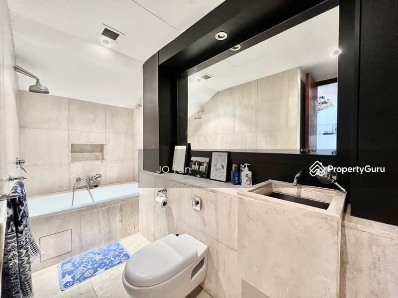 RARE BLACK & WHITE CONSERVATION HOUSE AT ROBERTSON QUAY, Kim Yam Road, 3 Bedrooms, 1,800 sqft, Conservation House For Rent, by JO Tan, 8252825 - PropertyGuru.com.sg