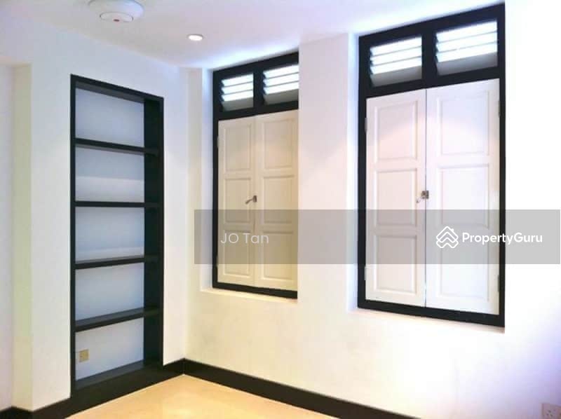 RARE BLACK & WHITE CONSERVATION HOUSE AT ROBERTSON QUAY, Kim Yam Road, 3 Bedrooms, 1,800 sqft, Conservation House For Rent, by JO Tan, 8252825 - PropertyGuru.com.sg