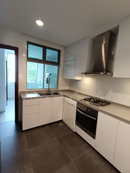 NassimVille an unique 3 bedrooms unit at 11 Nassim Road, 11 Nassim Road, 3 Bedrooms, 1,520 sqft, Condominium For Rent, by Chong Ming Siong Robin, 8492601 - Kitchen with dishwasher - PropertyGuru.com.sg