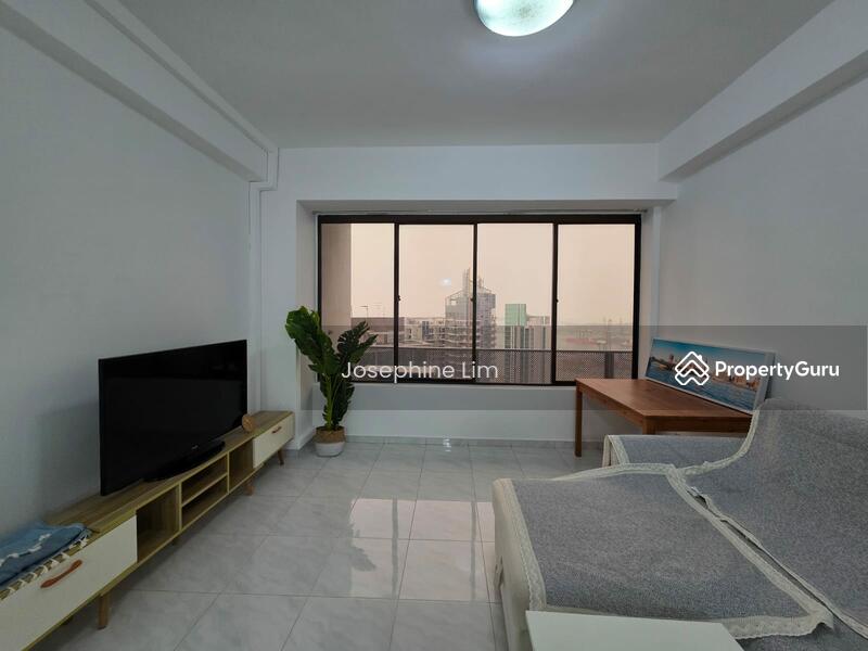 For Rent - International Plaza