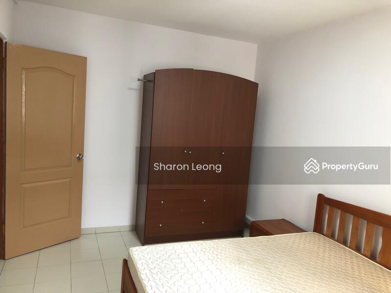 131 Cashew Road, 131 Cashew Road, Dairy Farm / Bukit Panjang / Choa Chu Kang, 2 Bedrooms, 785 sqft, HDB Flat For Rent, by Sharon Leong, 8512231 - Master-bedroom - PropertyGuru.com.sg