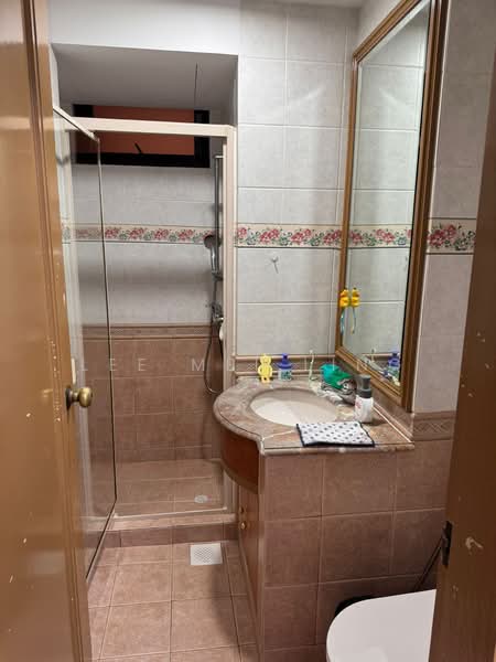 Seasons View, 5 Pemimpin Drive, 2 Bedrooms, 969 sqft, Condominium For Rent, by Lee Mei Ling, 8674059 - PropertyGuru.com.sg