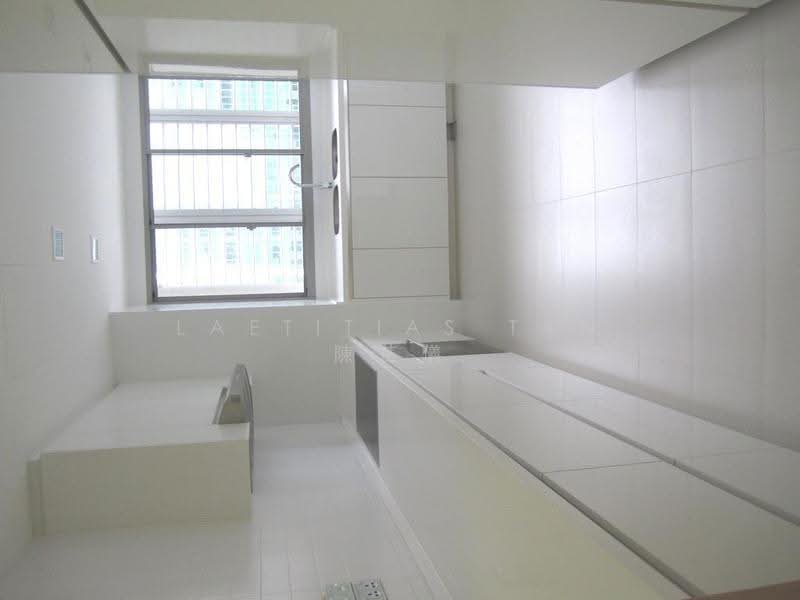 One Shenton, 1 Shenton Way, Boat Quay / Raffles Place / Marina, 4 Bedrooms, 1,862 sqft, Condominium For Sale, by Chloe Tan, 8816826 - PropertyGuru.com.sg