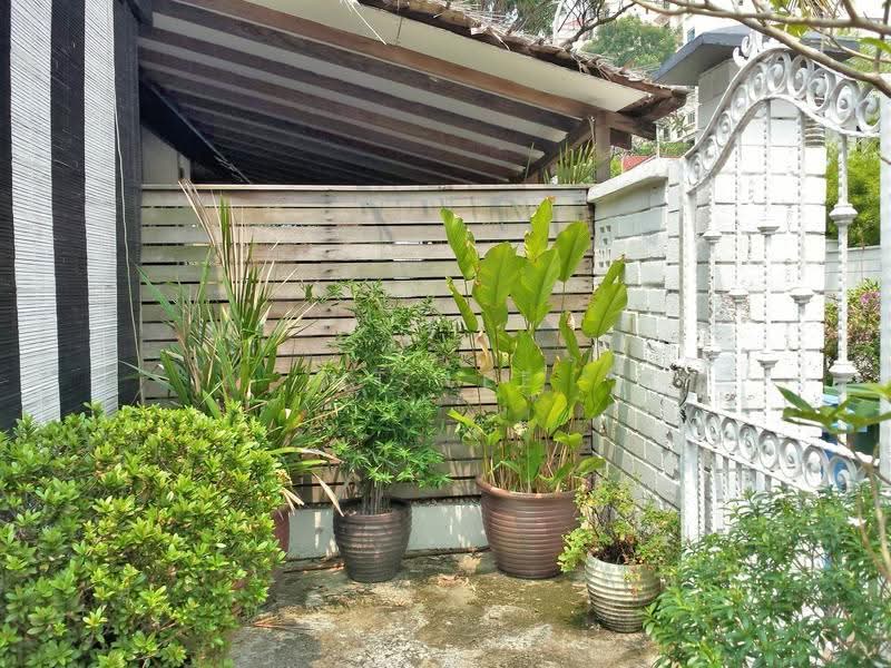Dear Ms Yap, I w'ld like to thank you for the 4 amazing years here Very sad to move out! Tenant Jean, Shepherds Drive, Alexandra / Commonwealth, 3 Bedrooms, 1,860 sqft, Bungalow House For Rent, by HT Lee, 8842060 - PropertyGuru.com.sg