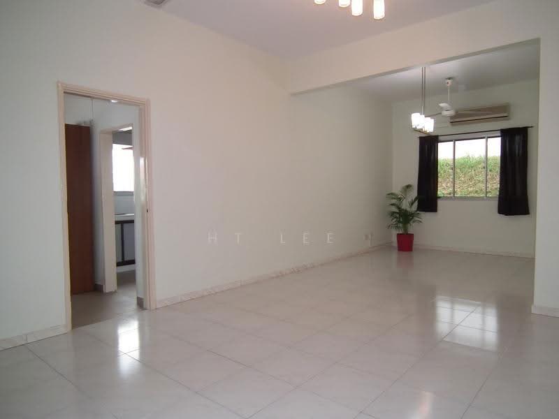Dear Ms Yap, I w'ld like to thank you for the 4 amazing years here Very sad to move out! Tenant Jean, Shepherds Drive, Alexandra / Commonwealth, 3 Bedrooms, 1,860 sqft, Bungalow House For Rent, by HT Lee, 8842060 - GEM ! - PropertyGuru.com.sg