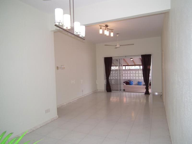 Dear Ms Yap, I w'ld like to thank you for the 4 amazing years here Very sad to move out! Tenant Jean, Shepherds Drive, Alexandra / Commonwealth, 3 Bedrooms, 1,860 sqft, Bungalow House For Rent, by HT Lee, 8842060 - CHARMING are the dancing lights... - PropertyGuru.com.sg