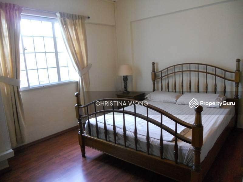 117 Clementi Street 13, 117 Clementi Street 13, 2 Bedrooms, 1,119 sqft, HDB Flat For Rent, by Christina Wong, 8896023 - Extended master bedroom - PropertyGuru.com.sg