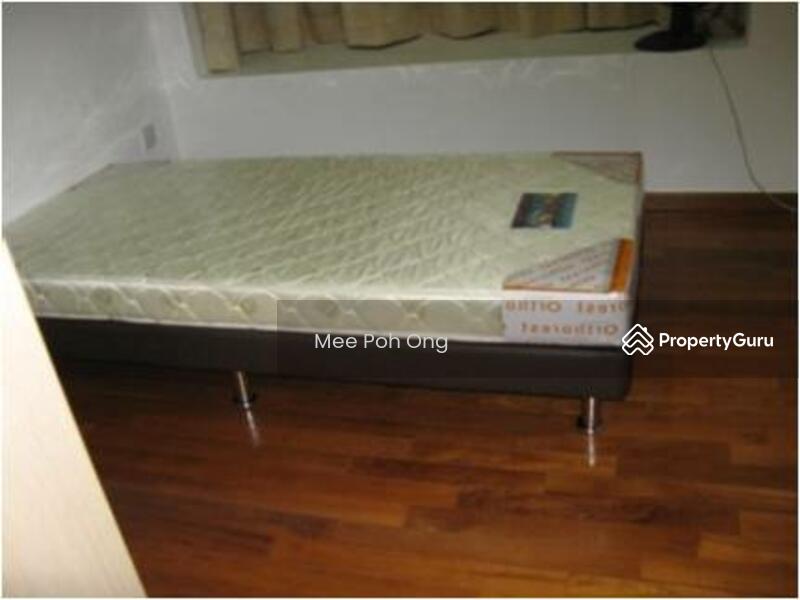 East Shine, 57 Lorong Melayu, 3 Bedrooms, 1,100 sqft, Apartment For Rent, by Ong Mee Poh, 9052814 - 3rd bedroom with bed - PropertyGuru.com.sg