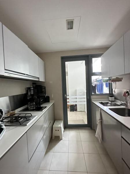 The Sixth Avenue Residences, 168 Sixth Avenue, Tanglin / Holland / Bukit Timah, 2 Bedrooms, 1,302 sqft, Condominium For Rent, by Yi Mei, 9170996 - Kitchen - PropertyGuru.com.sg