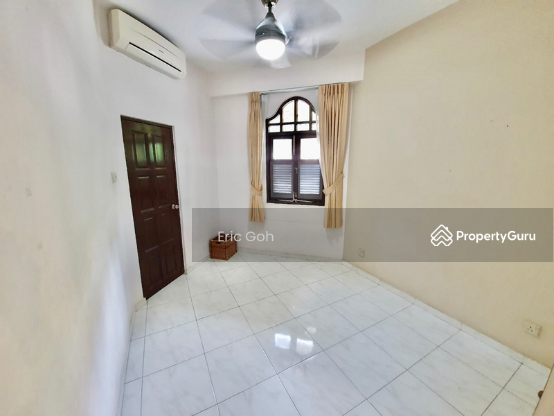Tembeling Centre, 252 Tembeling Road, 4 Bedrooms, 2,040 sqft, Apartment For Rent, by Eric Goh, 9220212 - PropertyGuru.com.sg