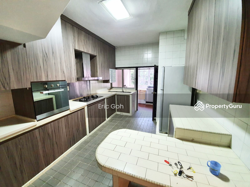 Tembeling Centre, 252 Tembeling Road, 4 Bedrooms, 2,040 sqft, Apartment For Rent, by Eric Goh, 9220212 - PropertyGuru.com.sg