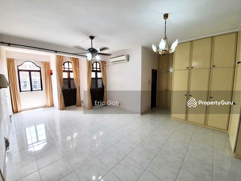 Tembeling Centre, 252 Tembeling Road, 4 Bedrooms, 2,040 sqft, Apartment For Rent, by Eric Goh, 9220212 - PropertyGuru.com.sg