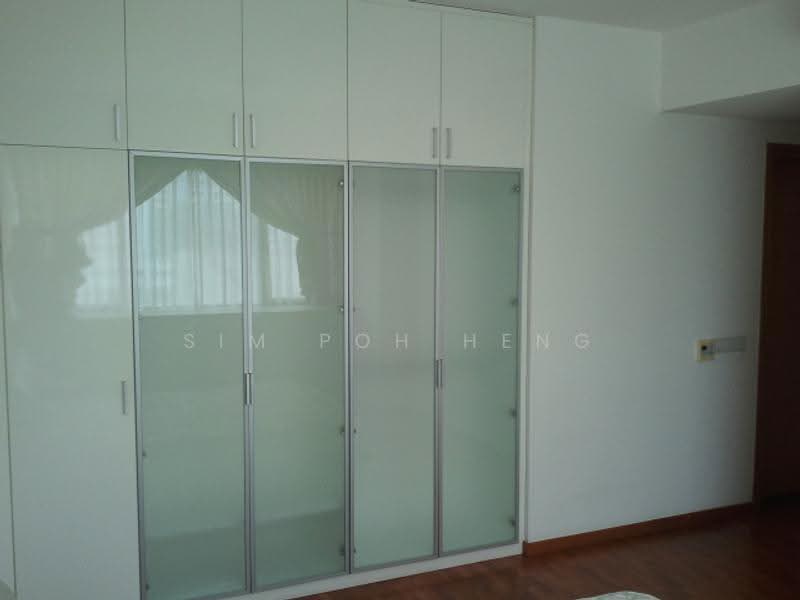 The Jade, 9 Bukit Batok Central Link, Dairy Farm / Bukit Panjang / Choa Chu Kang, 3 Bedrooms, 1,346 sqft, Condominium For Rent, by Sim Poh Heng, 9434692 - Wardrobe in Master Bedroom - PropertyGuru.com.sg