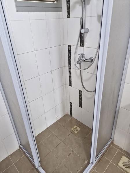 210C Compassvale Lane, Compassvale Lane, Hougang / Punggol / Sengkang, 2 Bedrooms, 678 sqft, HDB Flat For Rent, by Alvin Ng, 9599122 - Bathroom - PropertyGuru.com.sg