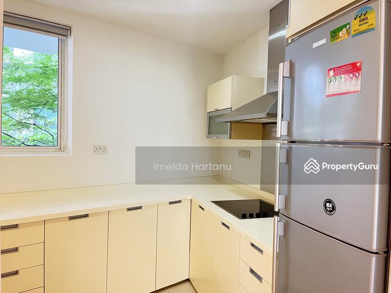 Plenty of space for food preparation