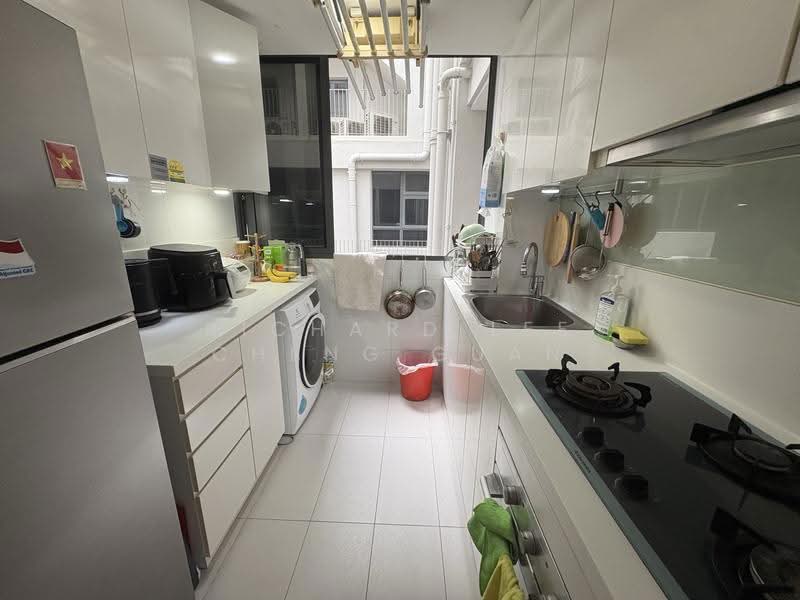 Residences Botanique, 32 Yio Chu Kang Road, Hougang / Punggol / Sengkang, 2 Bedrooms, 883 sqft, Condominium For Rent, by Richard Lee Cheng Guan, 9833515 - Kitchen - PropertyGuru.com.sg