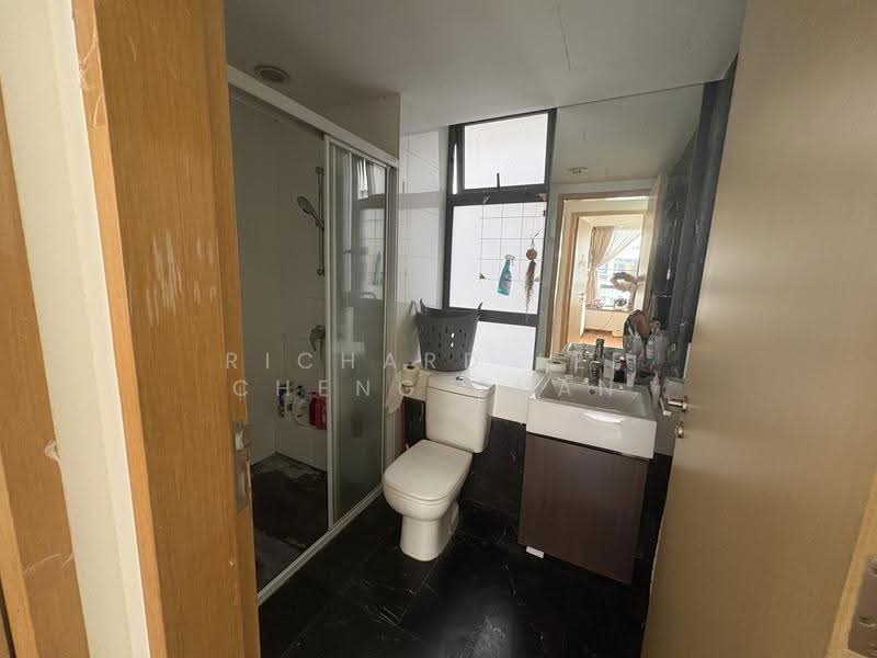 Residences Botanique, 32 Yio Chu Kang Road, Hougang / Punggol / Sengkang, 2 Bedrooms, 883 sqft, Condominium For Rent, by Richard Lee Cheng Guan, 9833515 - Bathroom - PropertyGuru.com.sg