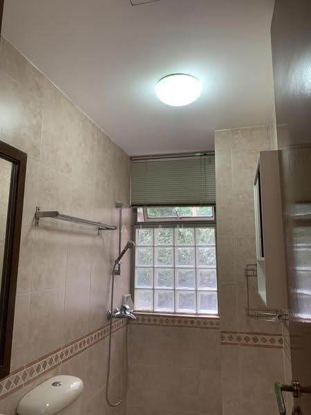 Maple Woods, 985 Bukit Timah Road, Clementi Park / Upper Bukit Timah, 3 Bedrooms, 1,335 sqft, Condominium For Rent, by Alan Lai 赖家敬, 9875695 - Bathroom - PropertyGuru.com.sg