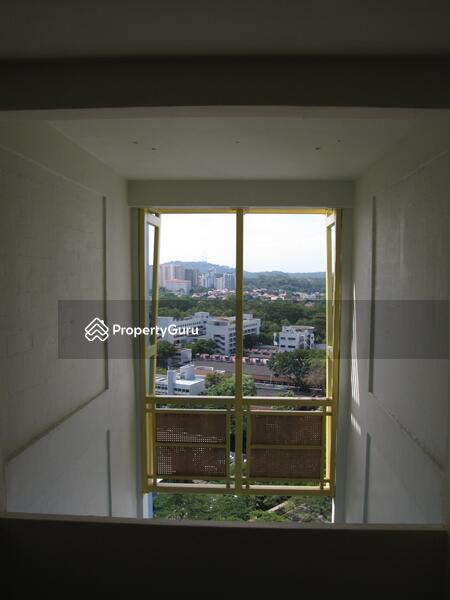 For Sale - 27 Dover Crescent