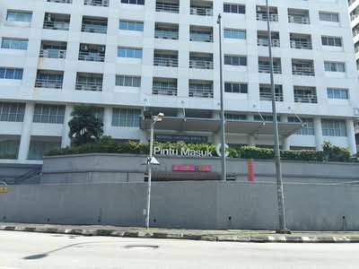  - Menara Uncang Emas