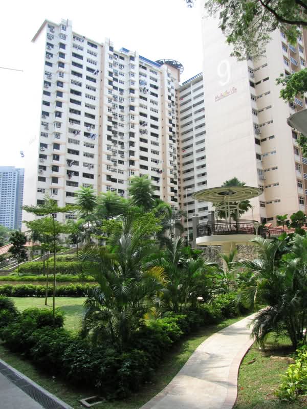 8 Holland Avenue